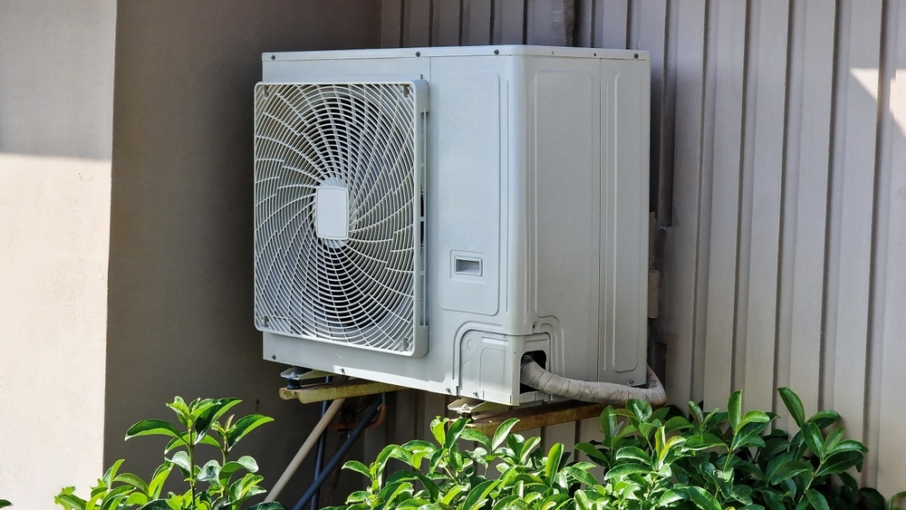 Heat Pumps vs. Traditional Heating and Cooling: What’s Best for Your Home? blog header image