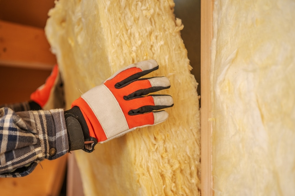 Is Your Insulation Keeping the Damp Air In? blog header image